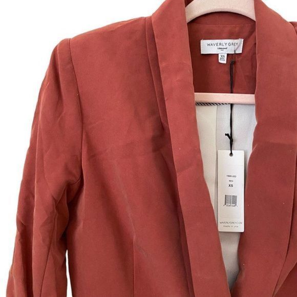 ‎Waverly
Grey Liberant Red Blazer NWT - Picture 3 of 6